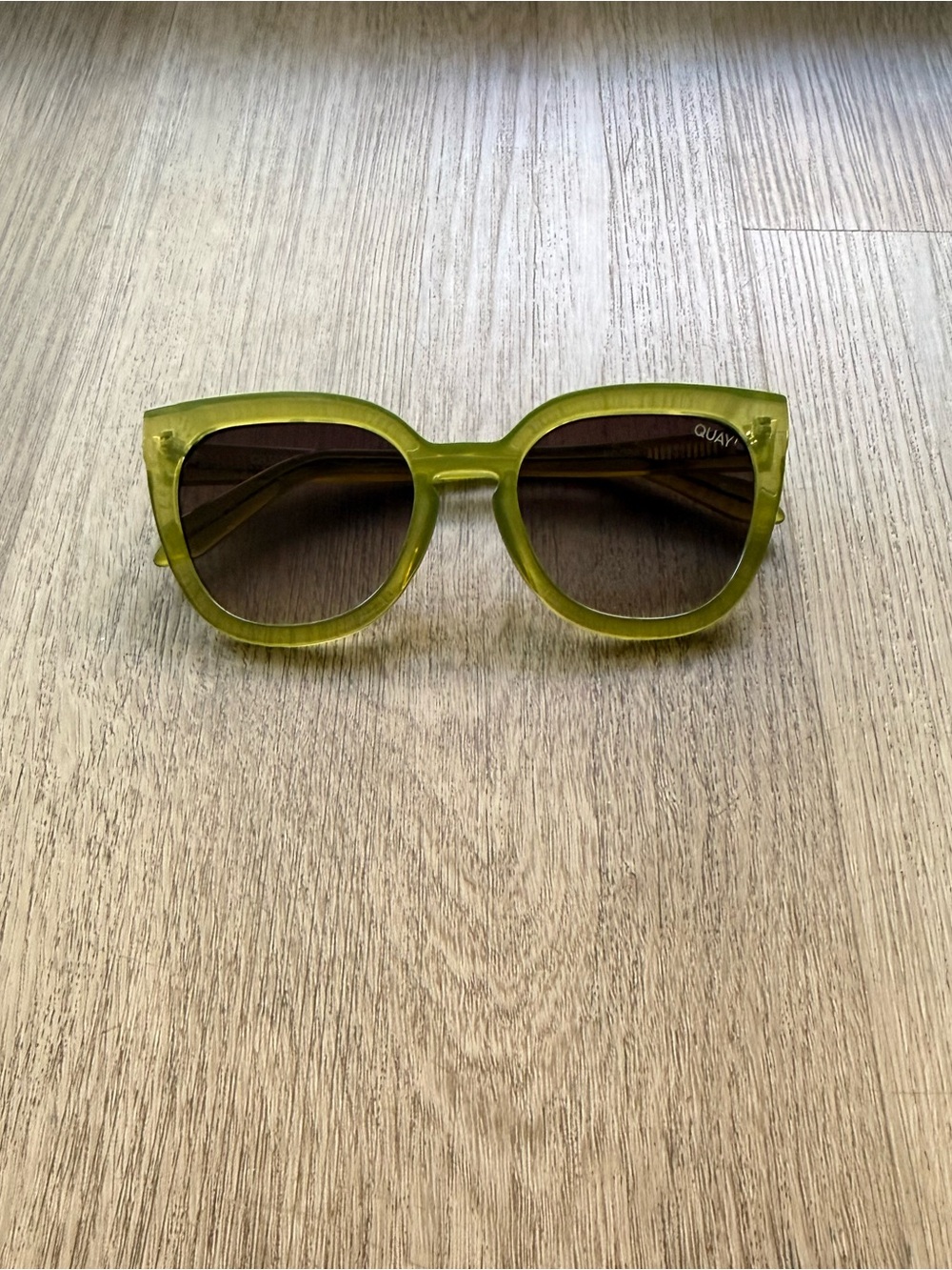 quay australia noosa green retro modern cat eye sunglasses eyewear NEW